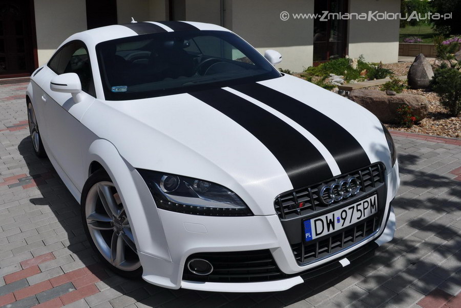 oklejanie samochodów Audi TTS biały carbon + czarne