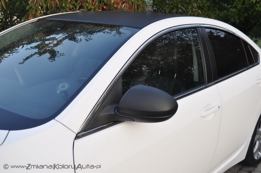 oklejanie samochodów Mazda 6 biały mat + czarny matowy