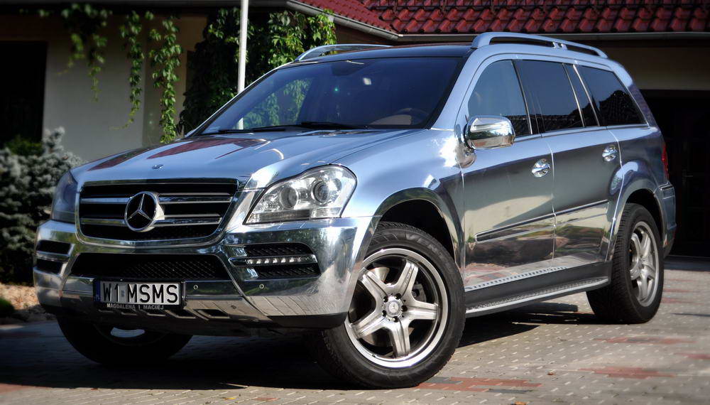 oklejanie chromem auta mercedes gl