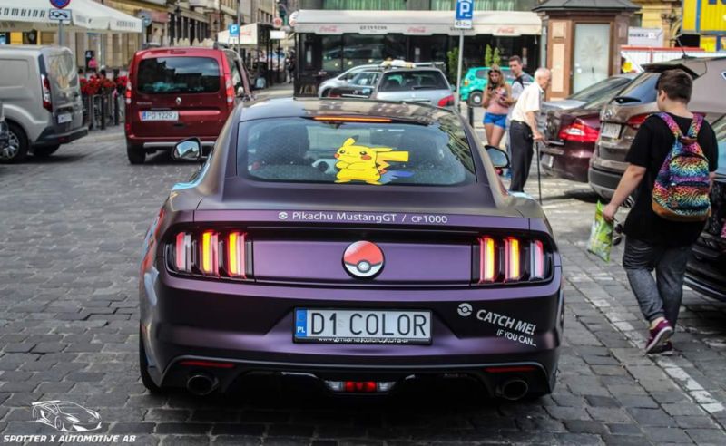 Stylizacja oklejanie PokemonGO pokecar Ford Mustang GT