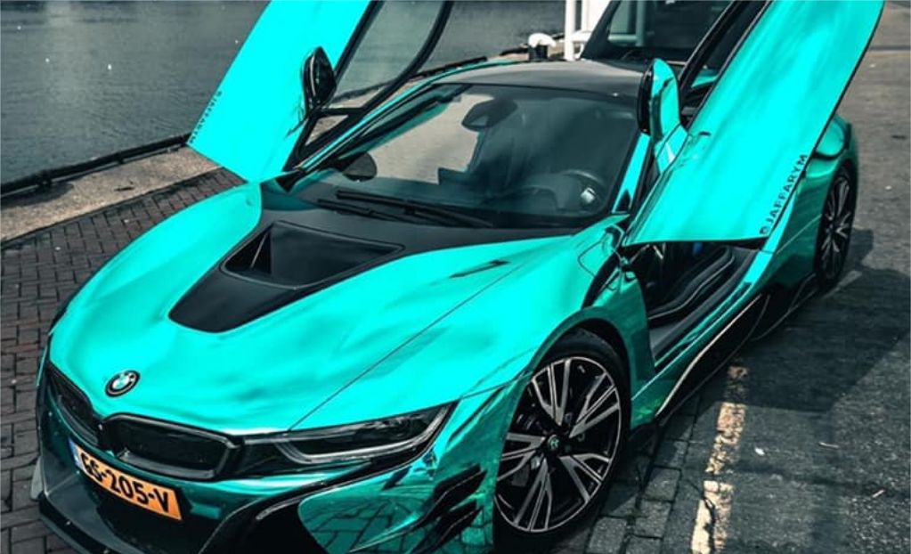 przykadowe oklejenie - bmw i8 - zmiana koloru folia turkusowy chrom turquise chrome hexis