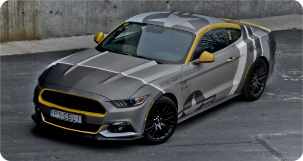 Stylizacja samochodu Ford Mustang GT projektem w klimacie lotniczym Mustang P-51 autorstwa LFANTDESIGN