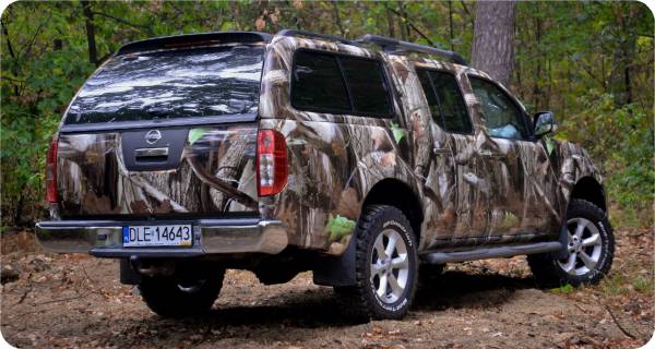 Zmiana koloru samochodu NISSAN NAVARA w kamufla leny RealTree Camouflage wzr Next G1