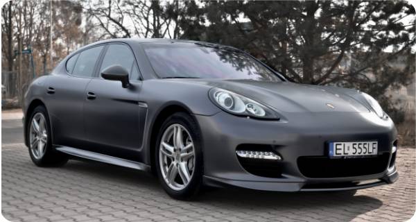 Zmiana koloru samochodu Porsche Panamera w kolorze Satin Dark Grey z palety 3M-1080 S261