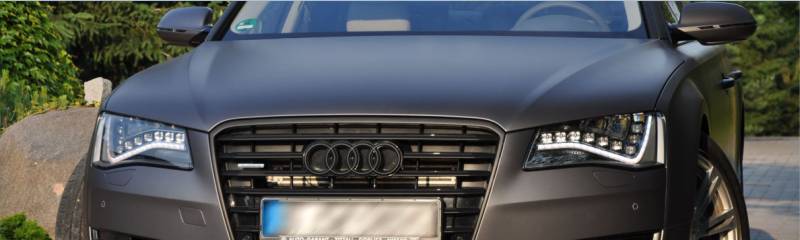 oklejanie samochodu Audi A8 folią ciemnoszary mat metalik z palety 3M