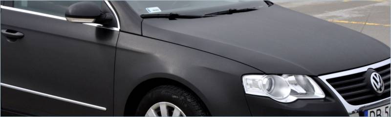 oklejanie samochodu VW Passat folią czarne szczotkowane aluminium z palety 3M