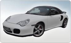 Auto zostało oklejone karbonem w kolorze czarnym i białym, Porsche Turbo