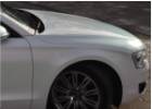 Oklejanie samochodów Audi A8 biała perła variochrome