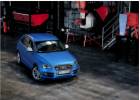 Oklejanie samochod�w Audi SQ5 w kolorze Blue Aluminium CWC-631 z palety firmy Arlon