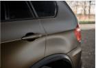 Oklejanie samochodw Zmiana koloru auta BMW X5 w kolorze Matt Bond Gold PWF