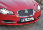 Oklejanie samochodw Jaguar XF czerwony poysk