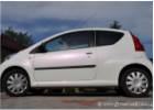 Oklejanie samochodw Peugeot 107 biaa pera variochrome