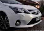 Oklejanie samochodw Toyota Avensis biaa pera variochrome