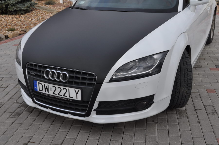 oklejanie samochodów Audi TT maska + dach czarny mat
