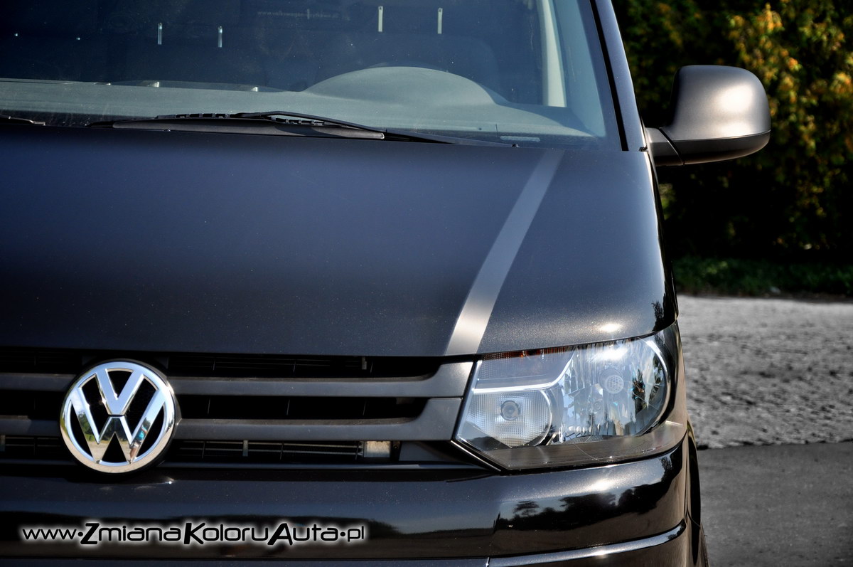 oklejanie samochodów VW Transporter T5 oklejony folią w